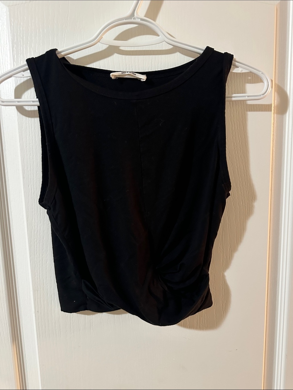 Women's Black Twist Hem Sleeveless Tank Top